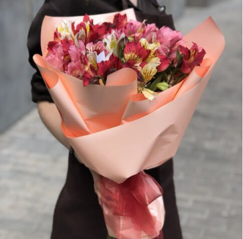 Букет З 11 альстромерій 2 доставка квітів