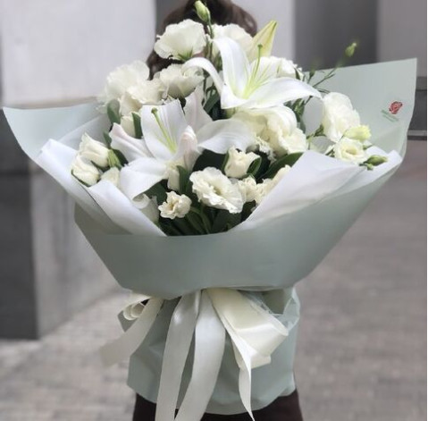 Букет Лілі 4 доставка квітів