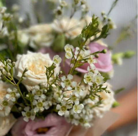 Квіткова композиція Польова ніжність 3 доставка квітів