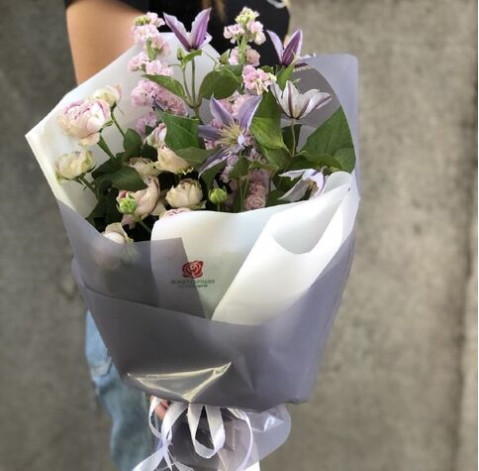 Букет Клематіс 3 доставка квітів