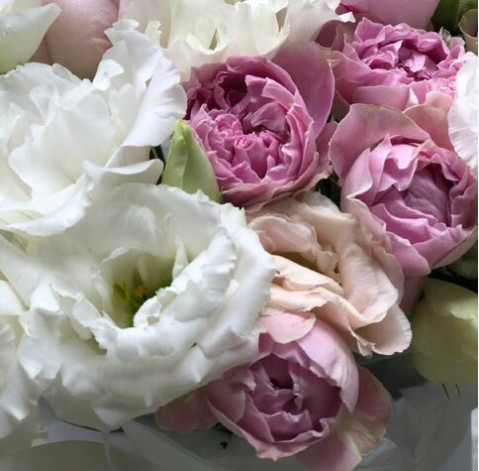 Квіткова композиція Секрет 3 доставка квітів