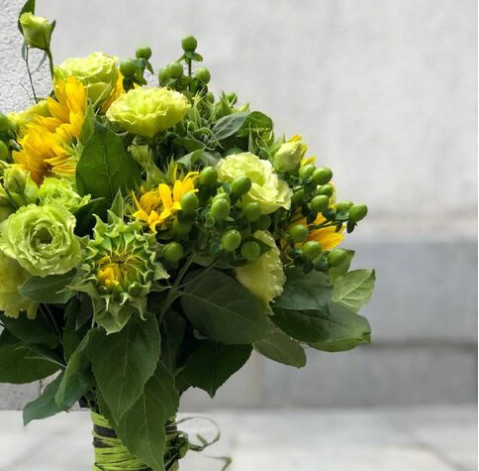 Букет Зеленый подсолнух 2 доставка цветов