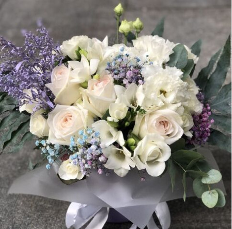 Квіткова композиція Білий танець 4 доставка квітів