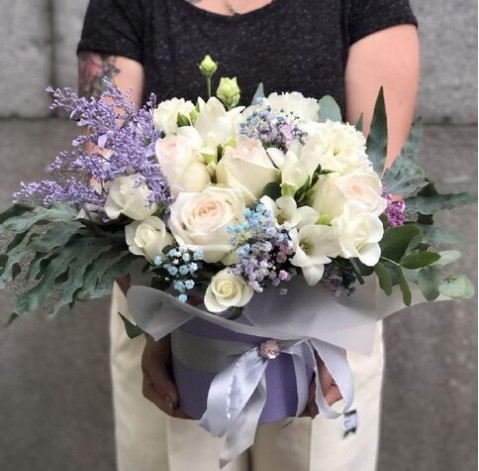 Квіткова композиція Білий танець 2 доставка квітів