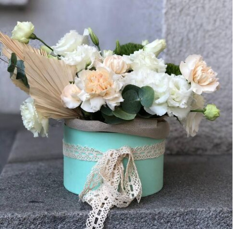 Квіткова композиція Таємнича муза 2 доставка квітів