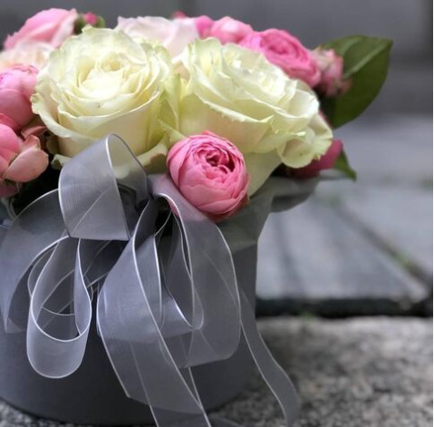 Квіткова композиція Витончений комплімент 4 доставка квітів