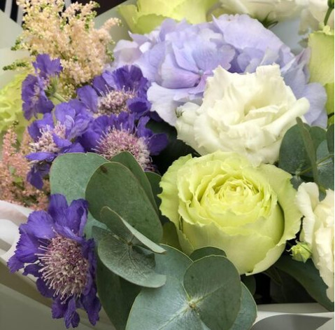 Букет Яблучна фіалка 4 доставка квітів