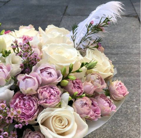 Квіткова композиція Насолода 4 доставка квітів