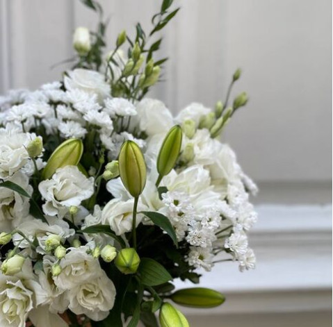 Букет Ошатний білий 3 доставка квітів