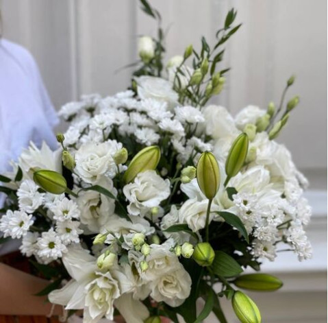 Букет Ошатний білий 2 доставка квітів