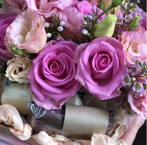 Composition with sweets Sweet moment 4 Flower delivery