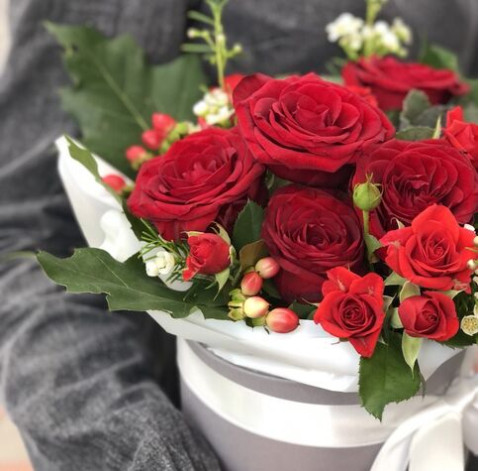 Квіткова композиція Спокуса 3 доставка квітів