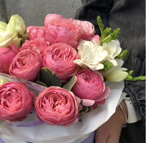 Квіткова композиція Відчуття ніжності 3 доставка квітів