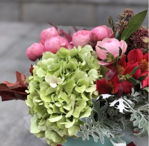 Квіткова композиція Коралові рифи 5 доставка квітів