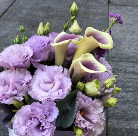 Квіткова композиція Лавандові сни 5 доставка квітів