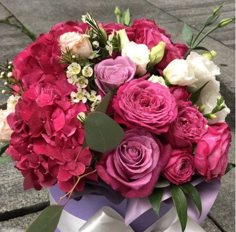 Квіткова композиція Чарівна краса 3 доставка квітів