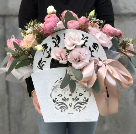 Квіткова композиція У мріях 2 доставка квітів