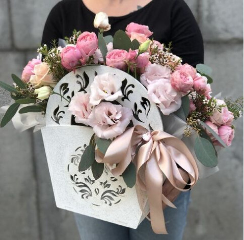 Flower Arrangement In Dreams 1 Flower delivery