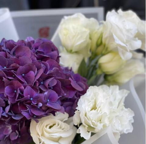 Букет Снігова ожина 4 доставка квітів