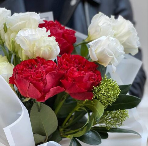 Букет Червоні вогні 5 доставка квітів