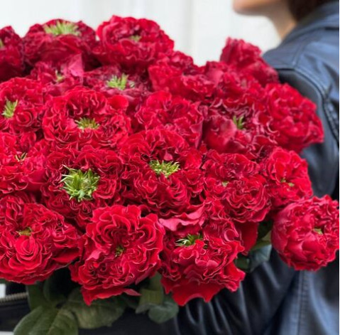 Букет 25 троянд Ред Ай 2 доставка квітів