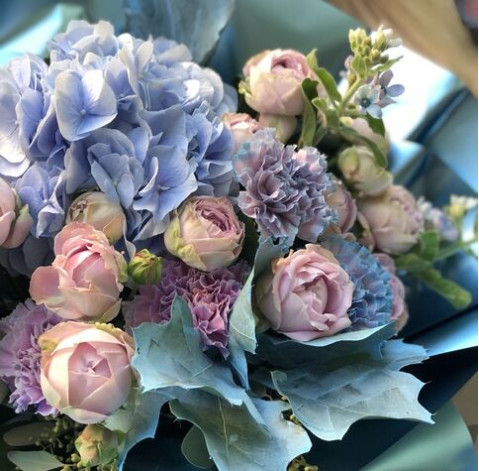 Букет Неоновий блиск 4 доставка квітів