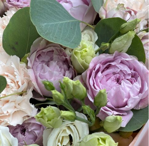 Букет Черничный крем 3 доставка цветов