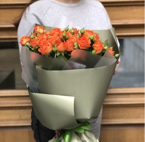 Букет з 11 троянд Оранж Фаєр 2 доставка квітів