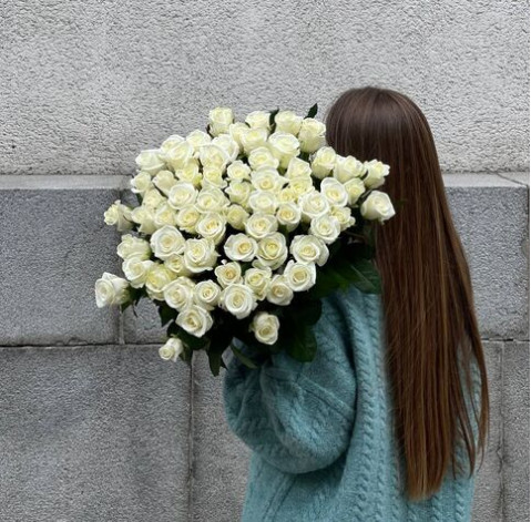 Bouquet of 75 roses Beluga 2 Flower delivery