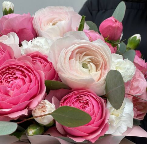 Квіткова композиція Сама досконалість 3 доставка квітів