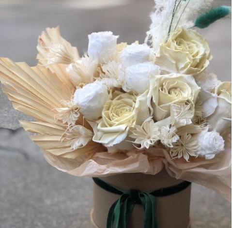 Квіткова композиція Із сухоцвітів із декором 3 доставка квітів