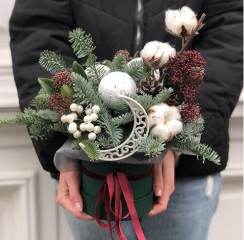 Новорічна композиція Смарагд 3 доставка квітів