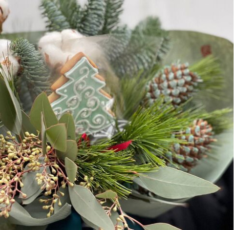 Новорічний букет Ялинка 3 доставка квітів