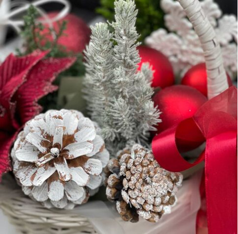 Новорічна композиція із хвойниками 2 доставка квітів