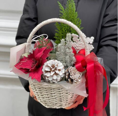 Новорічна композиція із хвойниками 3 доставка квітів