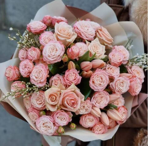 Букет Персикова жуйка 2 доставка квітів