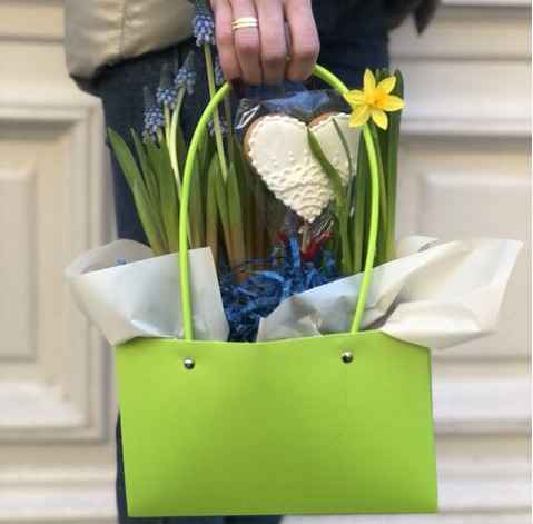 Flower arrangement of primroses 2 Flower delivery