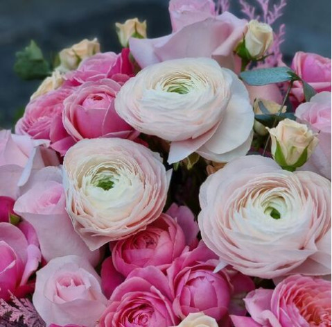 Квіткова композиція Муза 3 доставка квітів