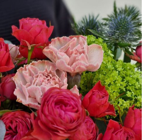 Квіткова композиція Троянда вітрів 3 доставка квітів