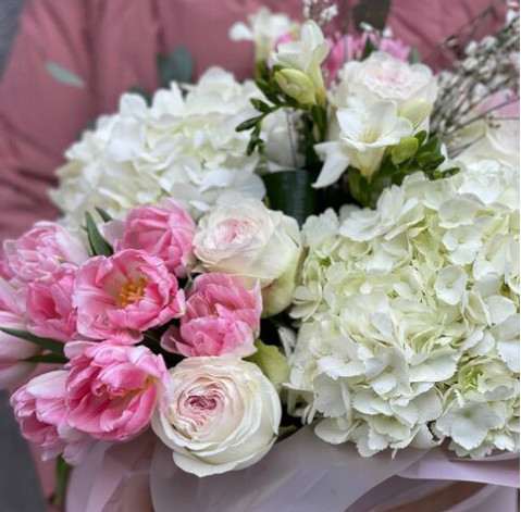 Квіткова композиція Рай квітів 4 доставка квітів