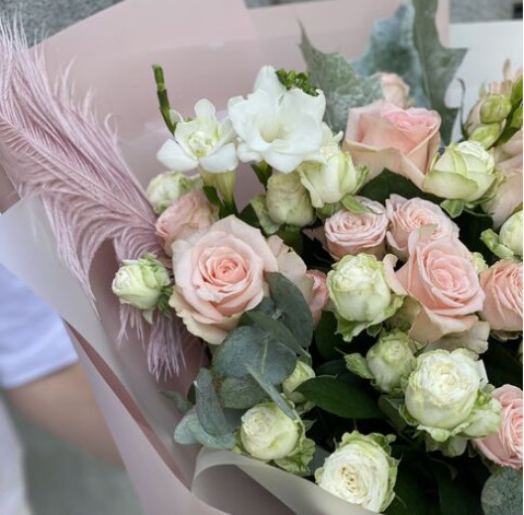 Букет Моїй особливій 2 доставка квітів