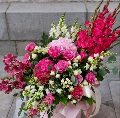 Квіткова композиція Рожева симфонія 3 доставка квітів