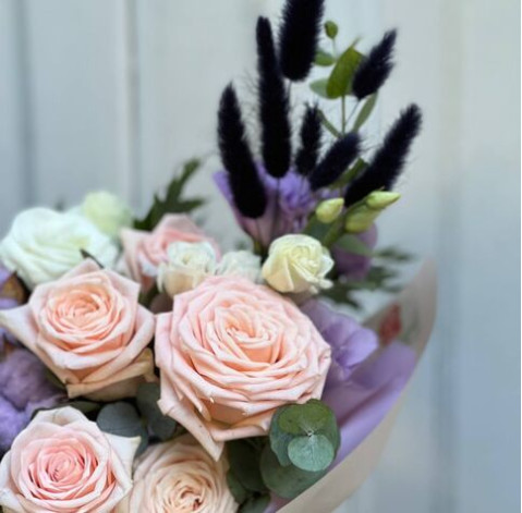 Цветочная композиция Маленькая мечта 3 доставка цветов