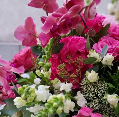 Квіткова композиція Бал квітів 5 доставка квітів