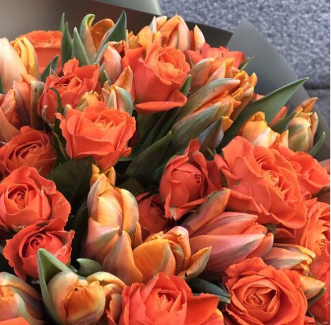 Букет Тюльпани та троянди 4 доставка квітів