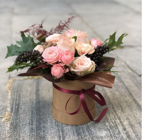 Квіткова композиція Чудовий натюрморт 4 доставка квітів