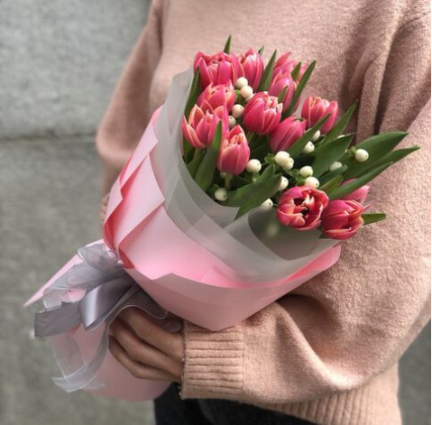 Букет 15 тюльпанов Коламбус 3 доставка цветов