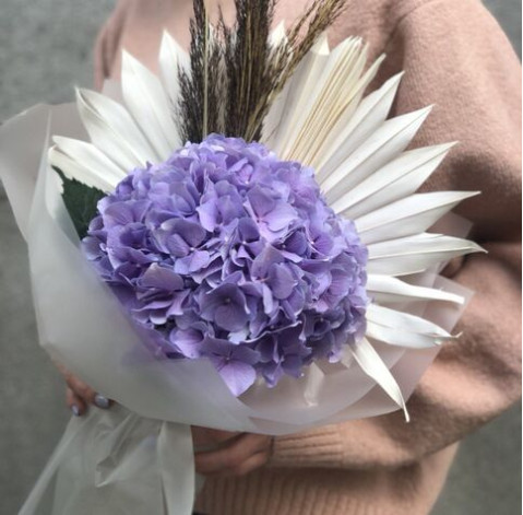 Букет Гортензія з пальмою 2 доставка квітів