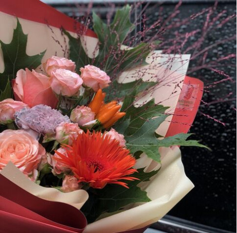 Bouquet Amazement 3 Flower delivery