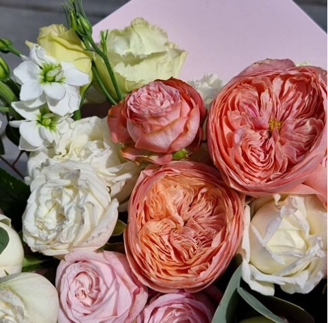 Квіткова композиція Дихання ніжності 3 доставка квітів